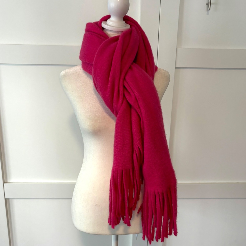 Steve Madden Women's Hot Pink Super‎ Soft Fringed Scarf in OS
